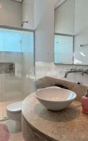 Casa de condomínio à venda com 350m², 4 quartos e 4 vagas
