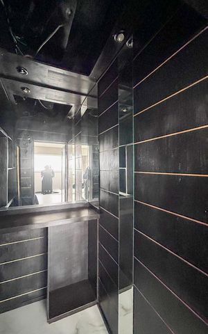Apartamento à venda com 240m², 3 quartos e 4 vagas Apartamento à venda com 240m², 3 quartos e 4 vagasSala - Bar