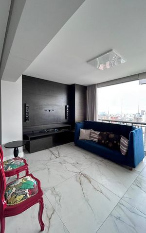 Apartamento à venda com 240m², 3 quartos e 4 vagas Apartamento à venda com 240m², 3 quartos e 4 vagasSala - Varanda