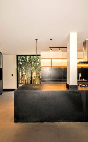 Casa de condomínio à venda com 403m², 4 quartos e 4 vagassala