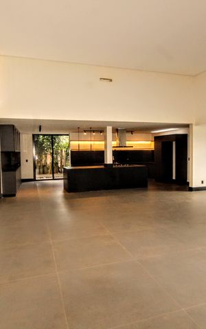 Casa de condomínio à venda com 403m², 4 quartos e 4 vagassala