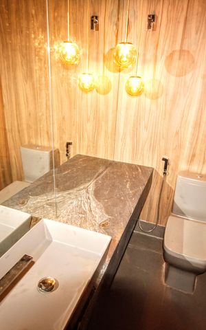 Casa de condomínio à venda com 403m², 4 quartos e 4 vagaslavabo