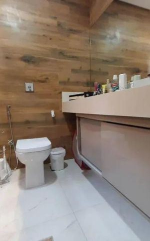 Casa à venda com 219m², 3 quartos e 4 vagas