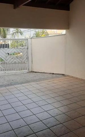 Casa à venda com 219m², 3 quartos e 4 vagas