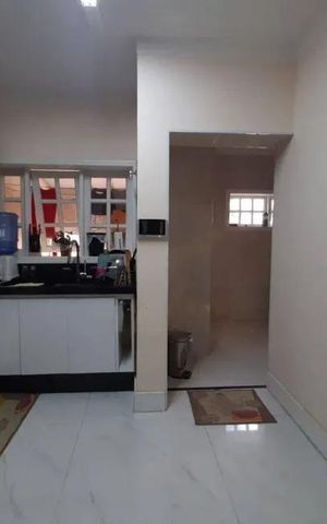 Casa à venda com 219m², 3 quartos e 4 vagas