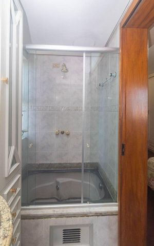 Apartamento para alugar com 169m², 2 quartos e 2 vagas Apartamento para alugar com 169m², 2 quartos e 2 vagasBanheiro 1