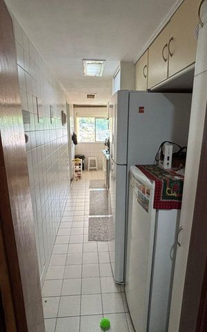Apartamento à venda com 180m², 4 quartos e 2 vagas Apartamento à venda com 180m², 4 quartos e 2 vagasCozinha