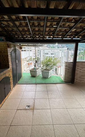 Apartamento à venda com 180m², 4 quartos e 2 vagas Apartamento à venda com 180m², 4 quartos e 2 vagasÁrea externa