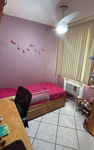 Apartamento à venda com 180m², 4 quartos e 2 vagas Apartamento à venda com 180m², 4 quartos e 2 vagasQuarto