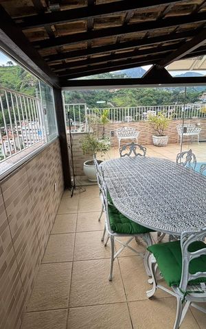 Apartamento à venda com 180m², 4 quartos e 2 vagas Apartamento à venda com 180m², 4 quartos e 2 vagasÁrea externa