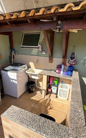 Apartamento à venda com 180m², 4 quartos e 2 vagas Apartamento à venda com 180m², 4 quartos e 2 vagasÁrea de serviço
