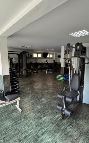 Apartamento à venda com 180m², 4 quartos e 2 vagas Apartamento à venda com 180m², 4 quartos e 2 vagasÁrea comum