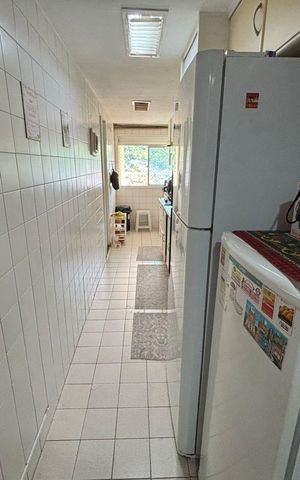 Apartamento à venda com 180m², 4 quartos e 2 vagas Apartamento à venda com 180m², 4 quartos e 2 vagasCozinha