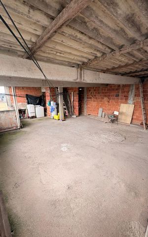 Casa à venda com 144m², 2 quartos e sem vaga Casa à venda com 144m², 2 quartos e sem vagaÁrea externa