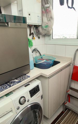 Casa à venda com 77m², 3 quartos e 2 vagasÁrea de Serviço