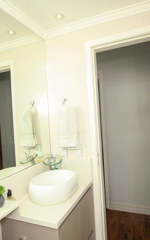 Casa à venda com 77m², 3 quartos e 2 vagasBanheiro Social