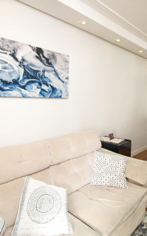 Casa à venda com 77m², 3 quartos e 2 vagasSala