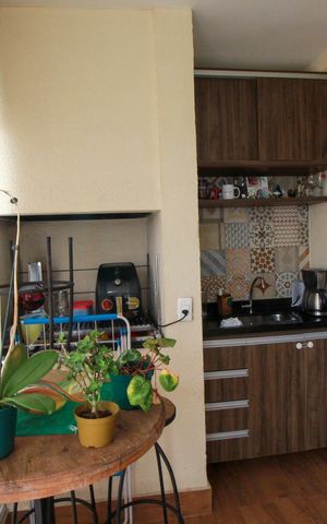 Casa à venda com 77m², 3 quartos e 2 vagasChurrasqueira