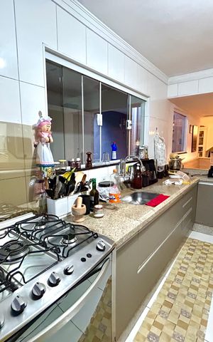 Casa à venda com 132m², 3 quartos e 2 vagas Casa à venda com 132m², 3 quartos e 2 vagasCozinha