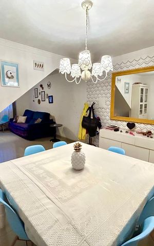 Casa à venda com 132m², 3 quartos e 2 vagas Casa à venda com 132m², 3 quartos e 2 vagasCopa