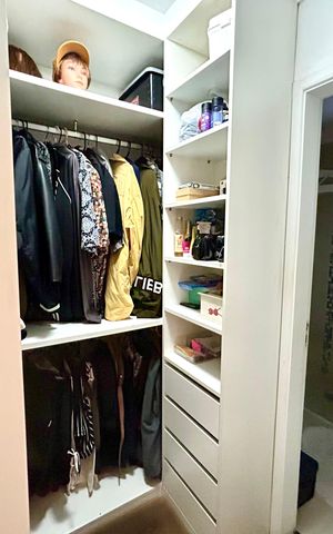 Casa à venda com 132m², 3 quartos e 2 vagas Casa à venda com 132m², 3 quartos e 2 vagasCloset da suíte 1