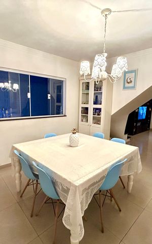 Casa à venda com 132m², 3 quartos e 2 vagas Casa à venda com 132m², 3 quartos e 2 vagasCopa