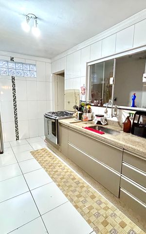 Casa à venda com 132m², 3 quartos e 2 vagas Casa à venda com 132m², 3 quartos e 2 vagasCozinha