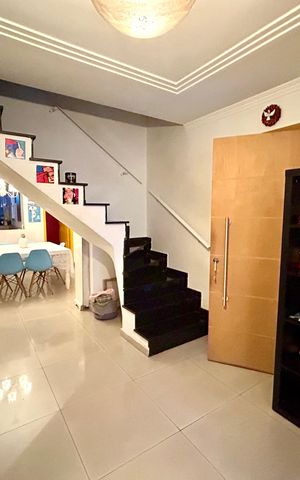 Casa à venda com 132m², 3 quartos e 2 vagas Casa à venda com 132m², 3 quartos e 2 vagasSala