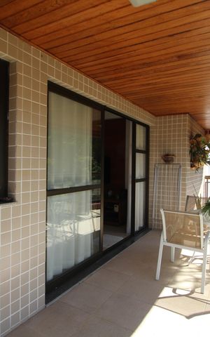 Apartamento à venda com 139m², 3 quartos e 2 vagasVaranda