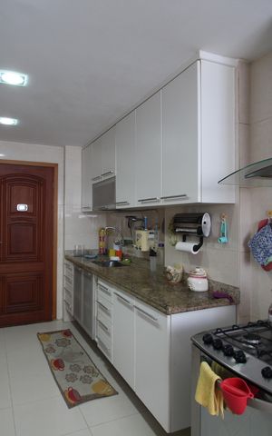 Apartamento à venda com 139m², 3 quartos e 2 vagasCozinha
