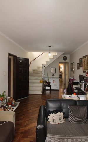 Casa à venda com 180m², 3 quartos e 5 vagasSala