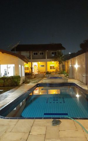 Casa de condomínio à venda com 498m², 4 quartos e 4 vagas