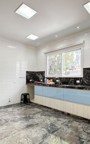 Casa para alugar com 450m², 4 quartos e 4 vagas Casa para alugar com 450m², 4 quartos e 4 vagasCozinha