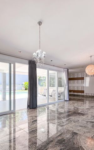 Casa para alugar com 450m², 4 quartos e 4 vagas Casa para alugar com 450m², 4 quartos e 4 vagasSala de Jantar