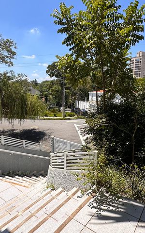 Casa para alugar com 450m², 4 quartos e 4 vagas Casa para alugar com 450m², 4 quartos e 4 vagasEntrada