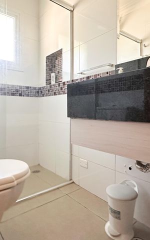 Casa para alugar com 450m², 4 quartos e 4 vagas Casa para alugar com 450m², 4 quartos e 4 vagasBanheiro da Suíte 3