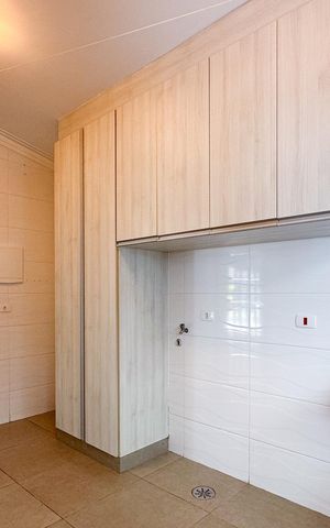 Casa para alugar com 450m², 4 quartos e 4 vagas Casa para alugar com 450m², 4 quartos e 4 vagasÁrea de Serviço
