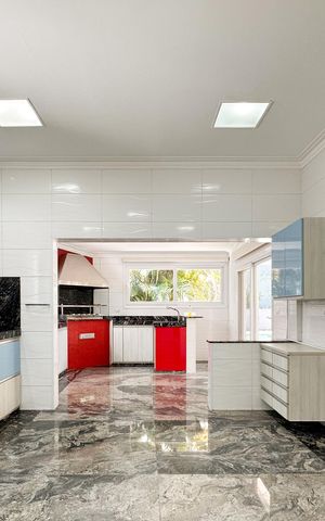 Casa para alugar com 450m², 4 quartos e 4 vagas Casa para alugar com 450m², 4 quartos e 4 vagasCozinha