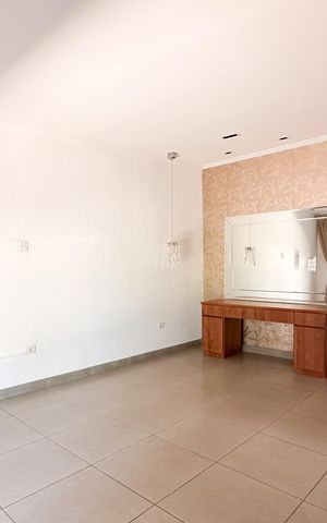 Casa para alugar com 450m², 4 quartos e 4 vagas Casa para alugar com 450m², 4 quartos e 4 vagasSuíte 4