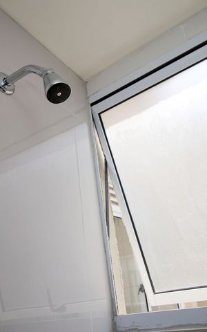 Apartamento para alugar com 55m², 2 quartos e sem vagaBanheiro