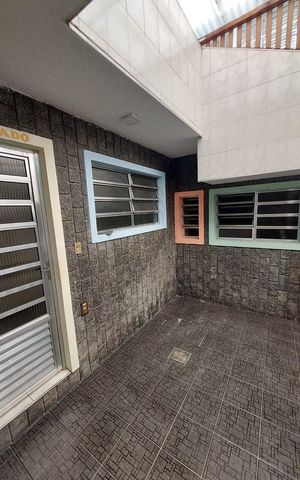 Casa à venda com 256m², 6 quartos e 6 vagas