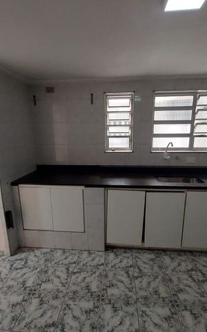 Casa à venda com 256m², 6 quartos e 6 vagas