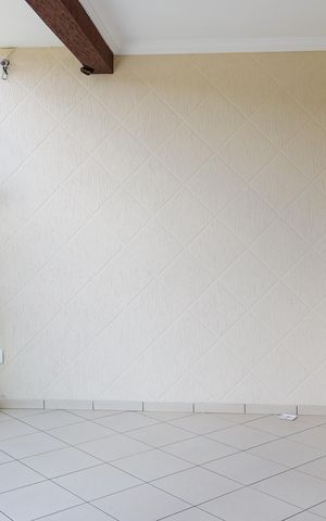 Casa à venda com 150m², 3 quartos e 2 vagas Casa à venda com 150m², 3 quartos e 2 vagasSacada