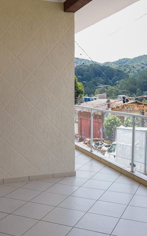 Casa à venda com 150m², 3 quartos e 2 vagas Casa à venda com 150m², 3 quartos e 2 vagasSacada