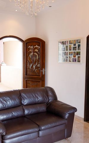 Casa à venda com 150m², 3 quartos e 2 vagas Casa à venda com 150m², 3 quartos e 2 vagassala