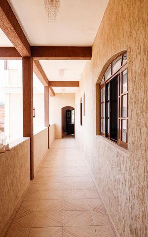 Casa à venda com 150m², 3 quartos e 2 vagas Casa à venda com 150m², 3 quartos e 2 vagasCorredor