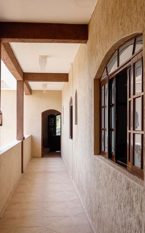 Casa à venda com 150m², 3 quartos e 2 vagas Casa à venda com 150m², 3 quartos e 2 vagasCorredor