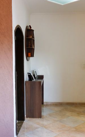 Casa à venda com 150m², 3 quartos e 2 vagas Casa à venda com 150m², 3 quartos e 2 vagassala