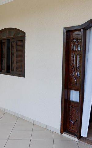 Casa à venda com 150m², 3 quartos e 2 vagas Casa à venda com 150m², 3 quartos e 2 vagasSacada