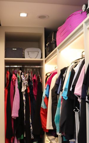 Apartamento à venda com 88m², 2 quartos e 2 vagas Apartamento à venda com 88m², 2 quartos e 2 vagasCloset da suíte 2